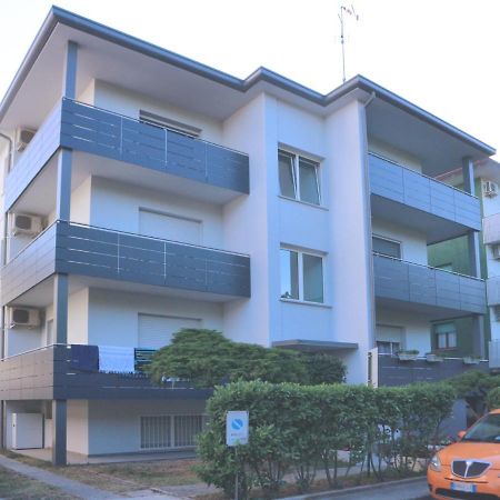 Apartamento Stiria Lignano Sabbiadoro Exterior foto